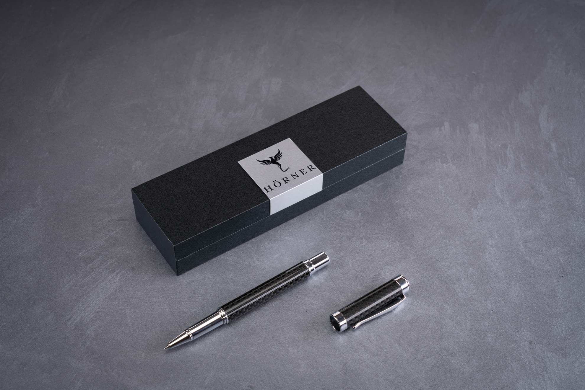 Hörner One Tintenroller I Business Rollerball aus Carbon I Edler Stift I Weiches Schreiben